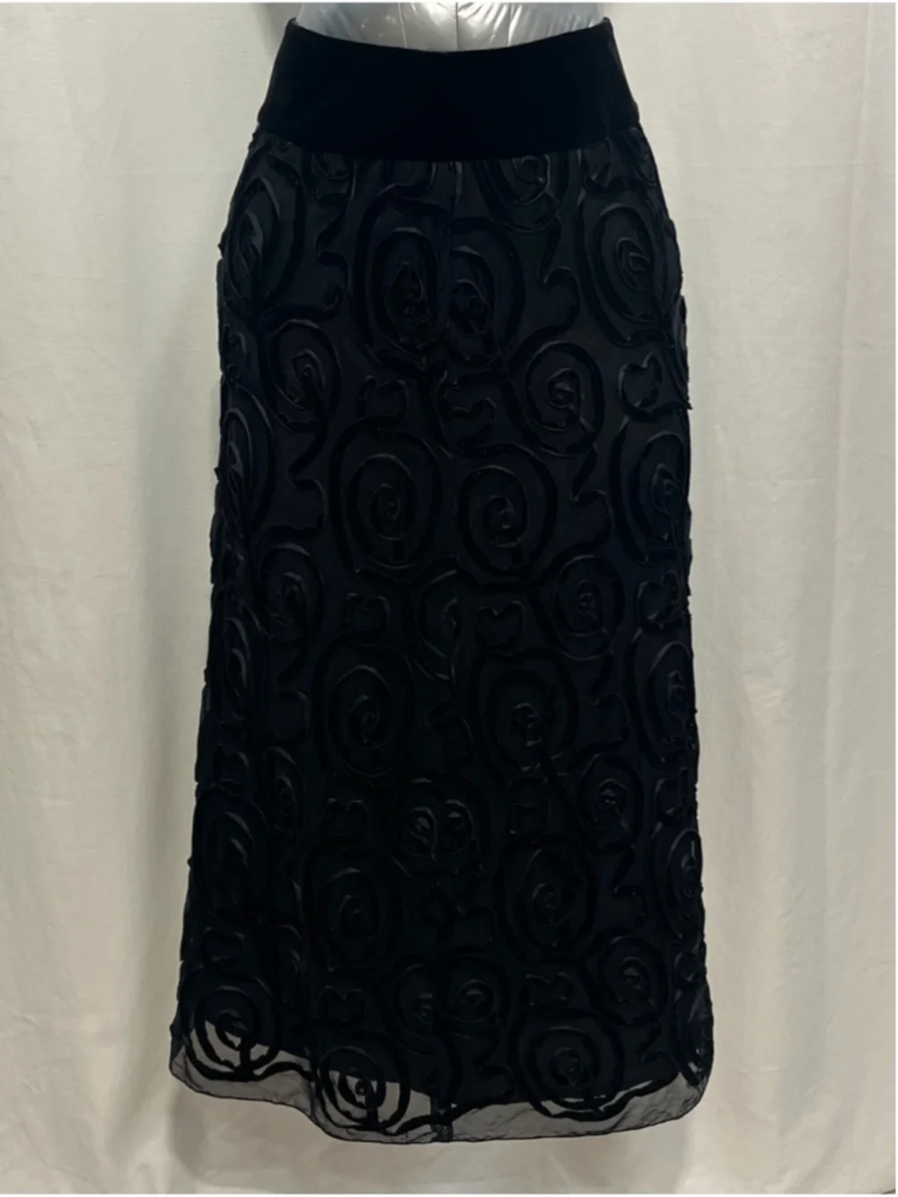 Black Maxi Skirt with Textured Rosette Overlay 12P formal wedding classy 1450